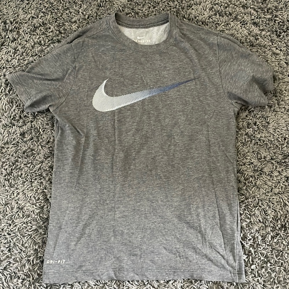 Nike Men’s Small Dri-Fit Tee
